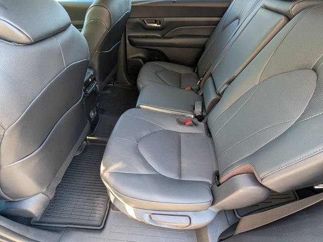 Used 2026 Toyota Grand Highlander FWD image 18