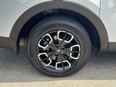 Used 2022 Hyundai Santa Cruz SEL w/ Winter Package AWD/4WD image 9