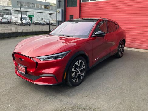 Used 2021 Ford Mustang Mach-E Premium image 6