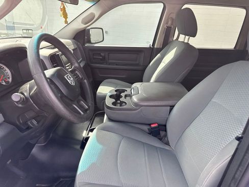Used 2017 RAM 1500 Express AWD/4WD image 18