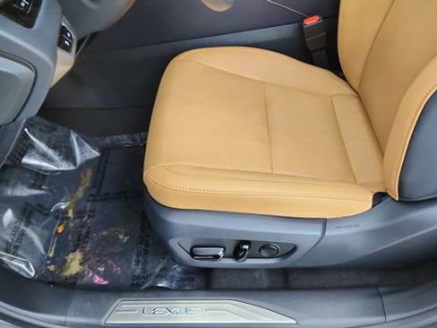 Used 2024 Lexus RX 350 Premium Plus w/ Convenience Package image 34