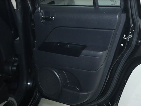 Used 2016 Jeep Patriot Sport w/ Power Value Group AWD/4WD image 28