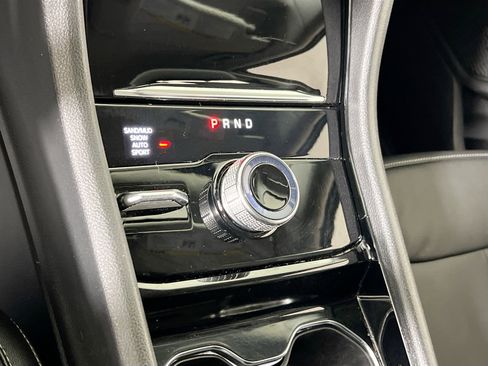 Used 2023 Jeep Grand Cherokee Limited w/ Black Appearance Package image 17