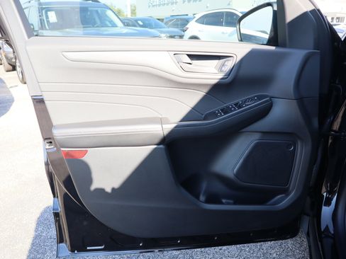 New 2026 Ford Escape Active image 13