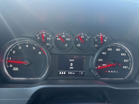 Used 2024 Chevrolet Silverado 2500 Custom w/ Custom Convenience Package image 10