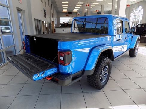 Certified 2024 Jeep Gladiator Mojave image 8