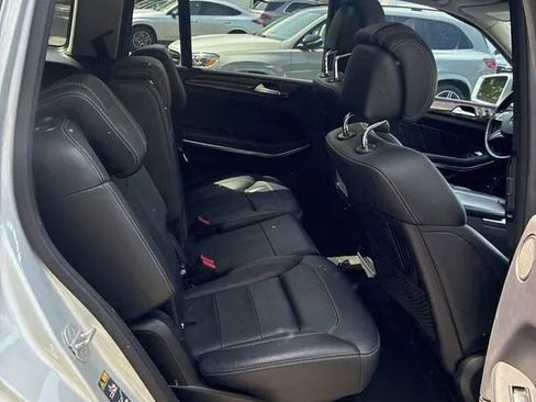 Used 2016 Mercedes-Benz GL 550 4MATIC image 25