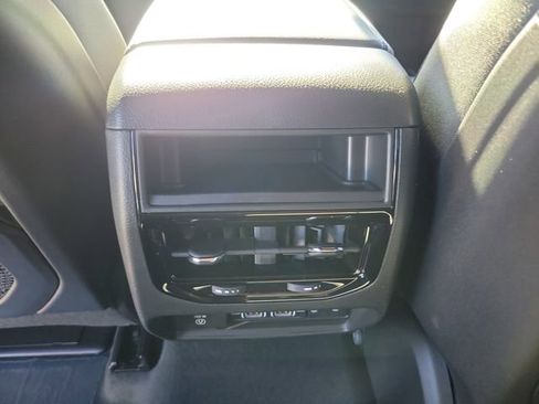 New 2025 Jeep Grand Cherokee Limited image 10