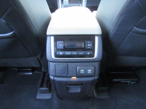 Used 2019 Subaru Ascent Limited w/ Popular Package #2 image 31