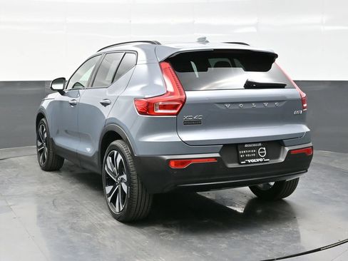Used 2023 Volvo XC40 B5 Ultimate w/ Protection Package Premier image 5