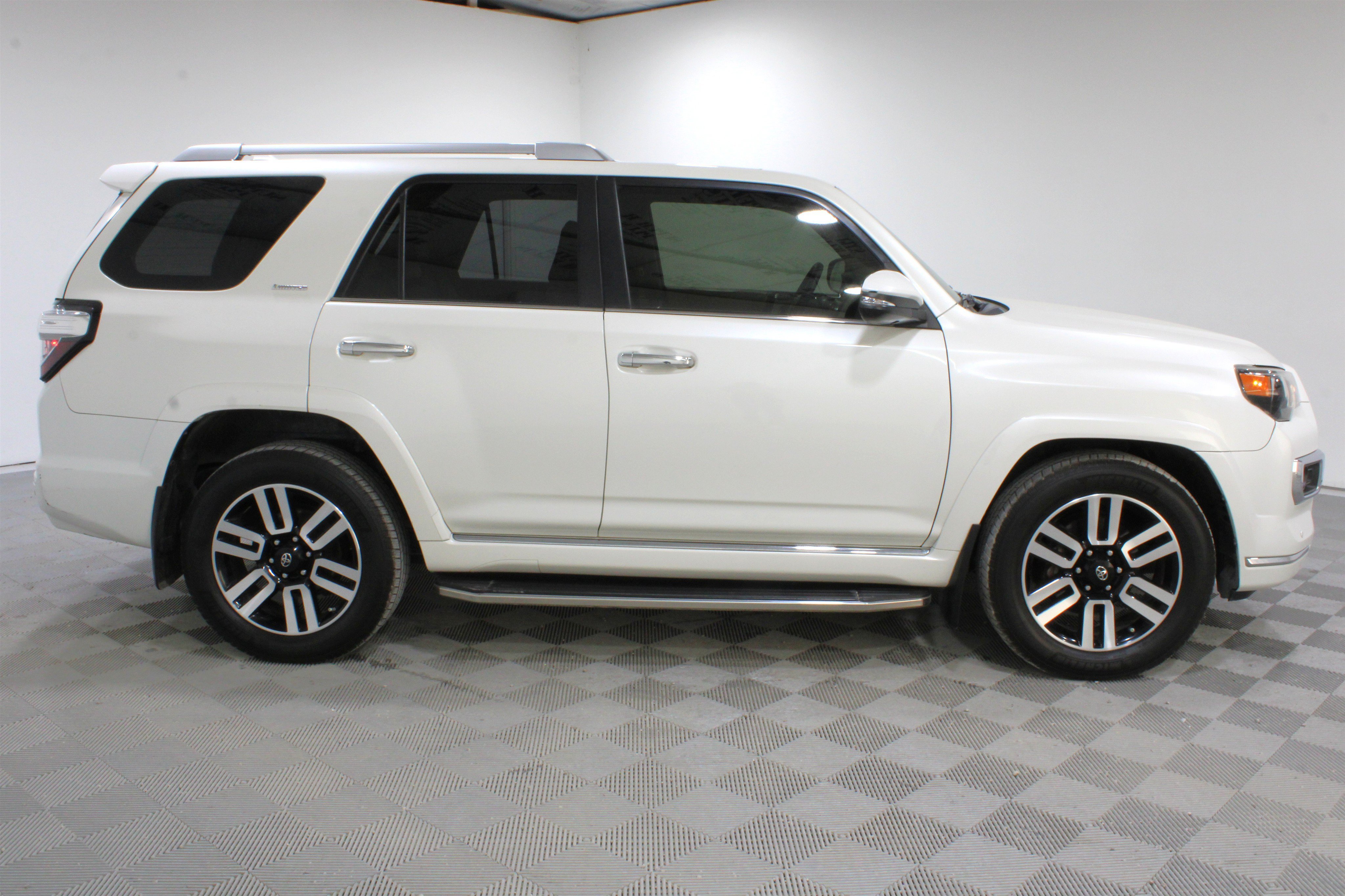 Used 2015 Toyota 4Runner Limited RWD image 26