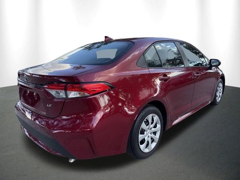Used 2022 Toyota Corolla LE image 40