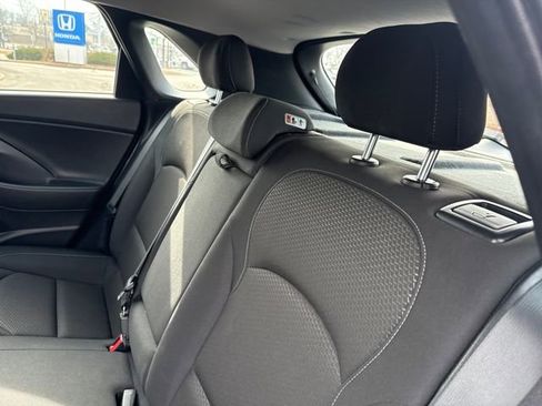 Used 2018 Hyundai Elantra GT image 18