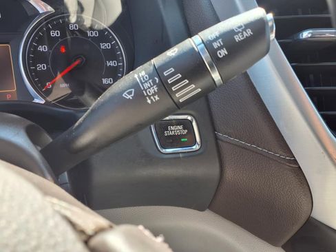 Certified 2023 GMC Acadia SLT image 22