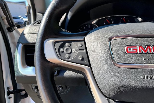 Used 2024 GMC Terrain SLT w/ LPO, Floor Liner Package FWD image 18