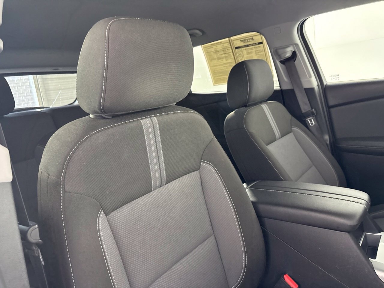 Used 2025 Chevrolet Blazer LT FWD image 28