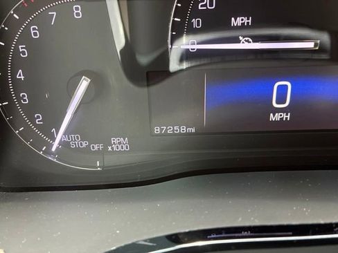Used 2019 Cadillac XT5 FWD image 9