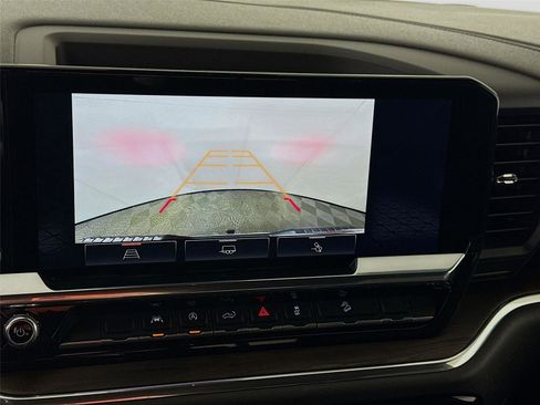 Certified 2024 GMC Sierra 1500 SLT image 8