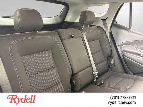 Used 2023 GMC Terrain SLE w/ Driver Convenience Package image 17