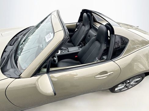 Used 2023 MAZDA MX-5 Miata Grand Touring w/ Weather Package RWD image 24
