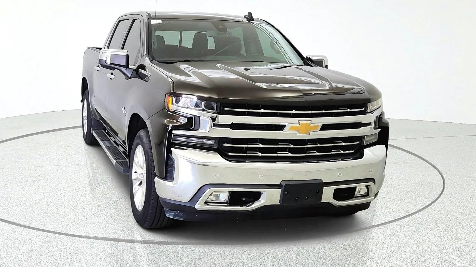 Used 2019 Chevrolet Silverado 1500 LTZ w/ LTZ Texas Edition RWD image 2