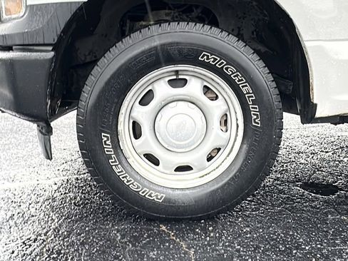 Used 2017 Ford F150 XL w/ Equipment Group 101A Mid image 12