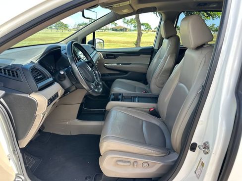 Used 2018 Honda Odyssey EX-L image 12