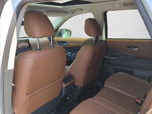 New 2026 Nissan Pathfinder Platinum w/ Cargo Package FWD image 14