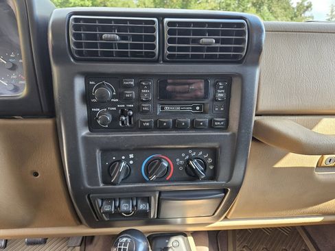 Used 1999 Jeep Wrangler Sahara image 12