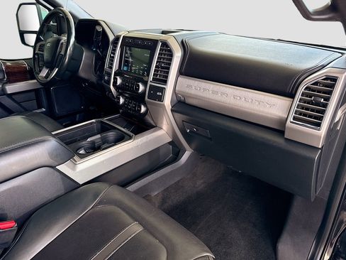 Used 2017 Ford F350 Platinum w/ Platinum Ultimate Package image 29