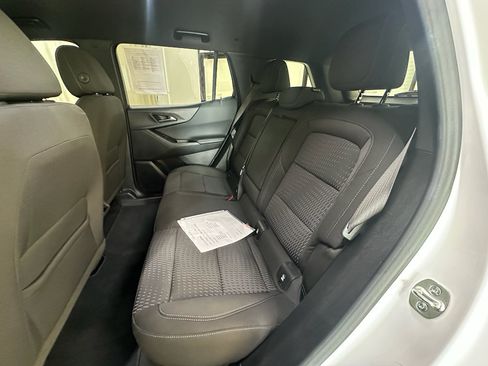 Used 2025 Chevrolet Equinox LT AWD/4WD image 19