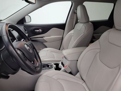 Used 2020 Jeep Cherokee Limited FWD image 17