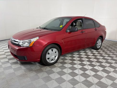Used 2010 Ford Focus S FWD image 3