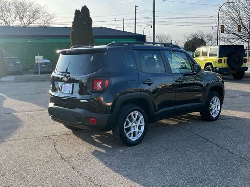 Used 2020 Jeep Renegade Latitude w/ Cold Weather Group image 6