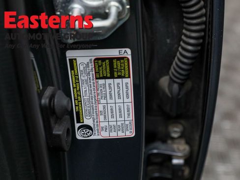 Used 2024 Subaru Crosstrek 2.0i Premium image 32