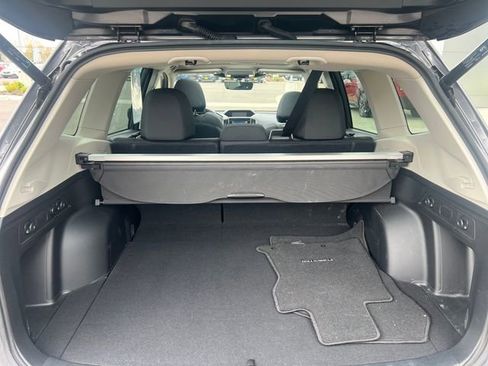 Used 2023 Subaru Forester Premium image 18