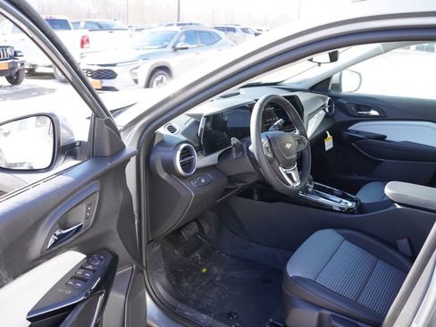 New 2026 Chevrolet Trax LT w/ Driver Confidence Package image 10