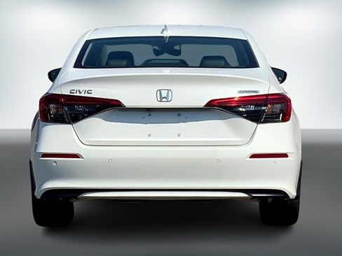 Used 2024 Honda Civic Touring image 3