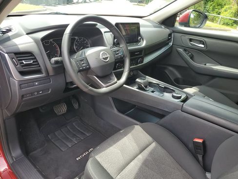 Certified 2025 Nissan Rogue SV AWD/4WD image 19