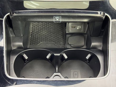 Used 2022 Mercedes-Benz E 450 4MATIC All-Terrain Wagon w/ Driver Assistance Package image 32