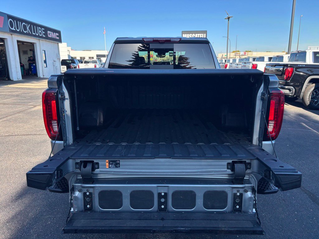 Used 2023 GMC Sierra 1500 Denali w/ Technology Package AWD/4WD image 33