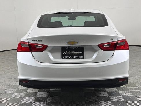 Used 2017 Chevrolet Malibu LT w/ Leather Package image 6