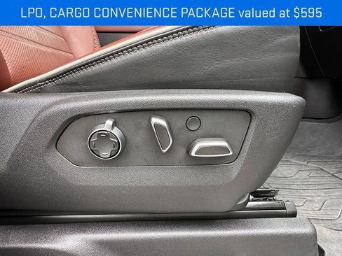 Certified 2024 GMC Sierra 3500 Denali Ultimate AWD/4WD image 13