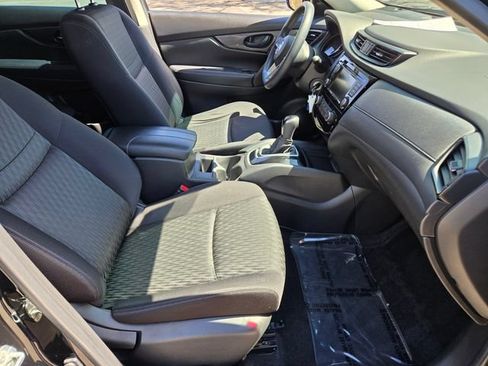 Used 2019 Nissan Rogue S FWD image 22
