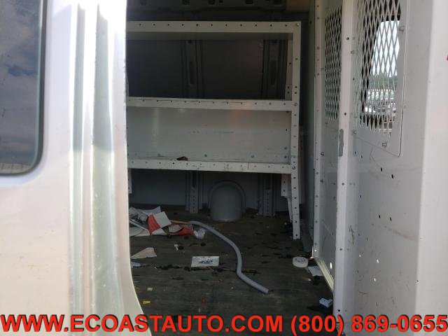 Used 2016 Chevrolet Express 2500 RWD image 10