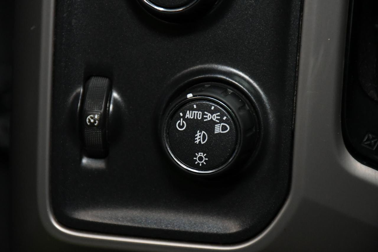 Used 2019 GMC Sierra 2500 Denali w/ Duramax Plus Package AWD/4WD image 21