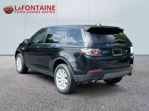 Used 2017 Land Rover Discovery Sport SE AWD/4WD image 5