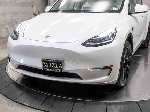 Used 2023 Tesla Model Y Long Range AWD/4WD image 11