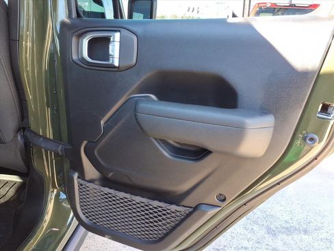 Used 2022 Jeep Wrangler Unlimited Sport image 14