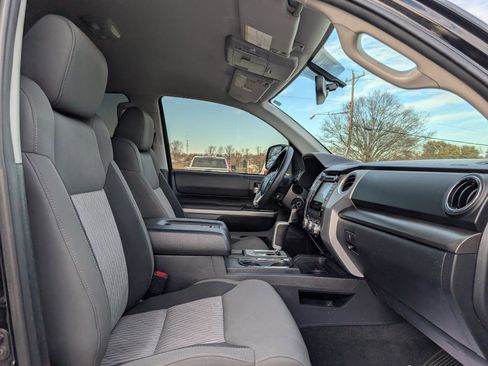 Used 2017 Toyota Tundra SR5 w/ SR5 Upgrade Package image 23